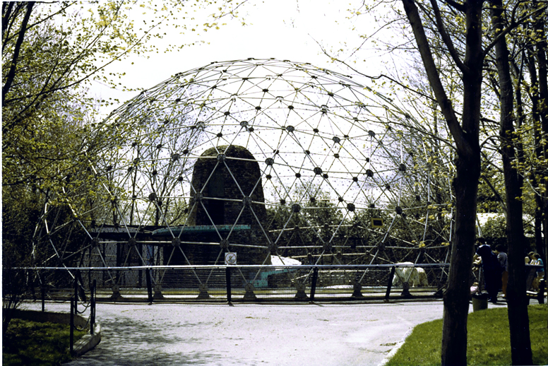 Le dôme géodésique du Zoo de Granby